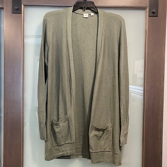 GAP Sweaters - Gap cardigan